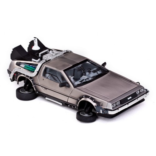 BACK TO THE FUTURE PART II 1:18 DELOREAN (FLYING VERSION) TIME MACHINE SUN STAR  - OFFICIAL