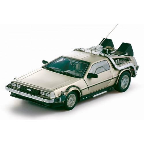 BACK TO THE FUTURE 1:18 1983 DELOREAN TIME MACHINE SUN STAR - OFFICIAL