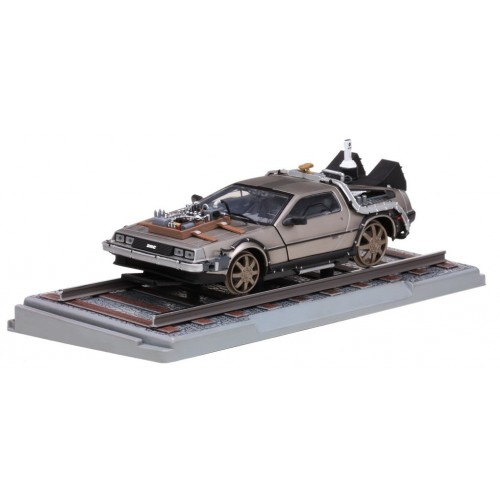 BACK TO THE FUTURE PART III 1:18 DELOREAN TIME MACHINE RAILROAD VERSION SUN STAR - OFFICIAL