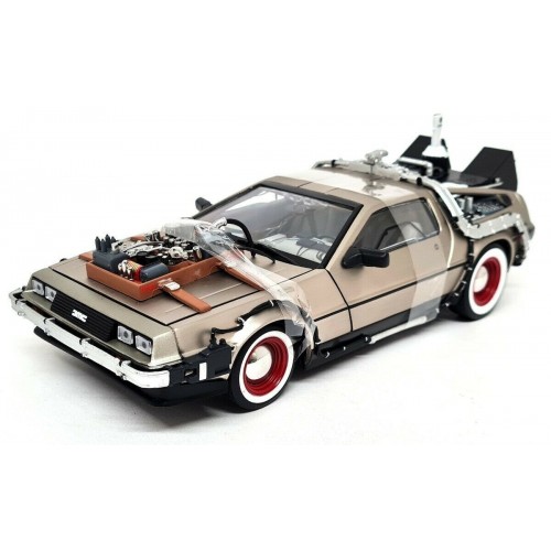 BACK TO THE FUTURE PART III 1:18 DELOREAN TIME MACHINE SUN STAR - OFFICIAL