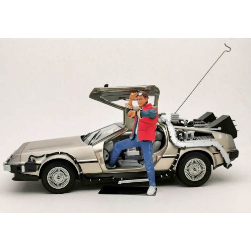 BACK TO THE FUTURE 1:18 DELOREAN TIME MACHINE W/ MARTY MCFLY FIGURE SUN STAR - OFFICIAL